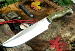 BARK RIVER KNIVES Bark River Bravo Crusader 3V Green Micarta - Orange Liners - Brass Pins (USA)