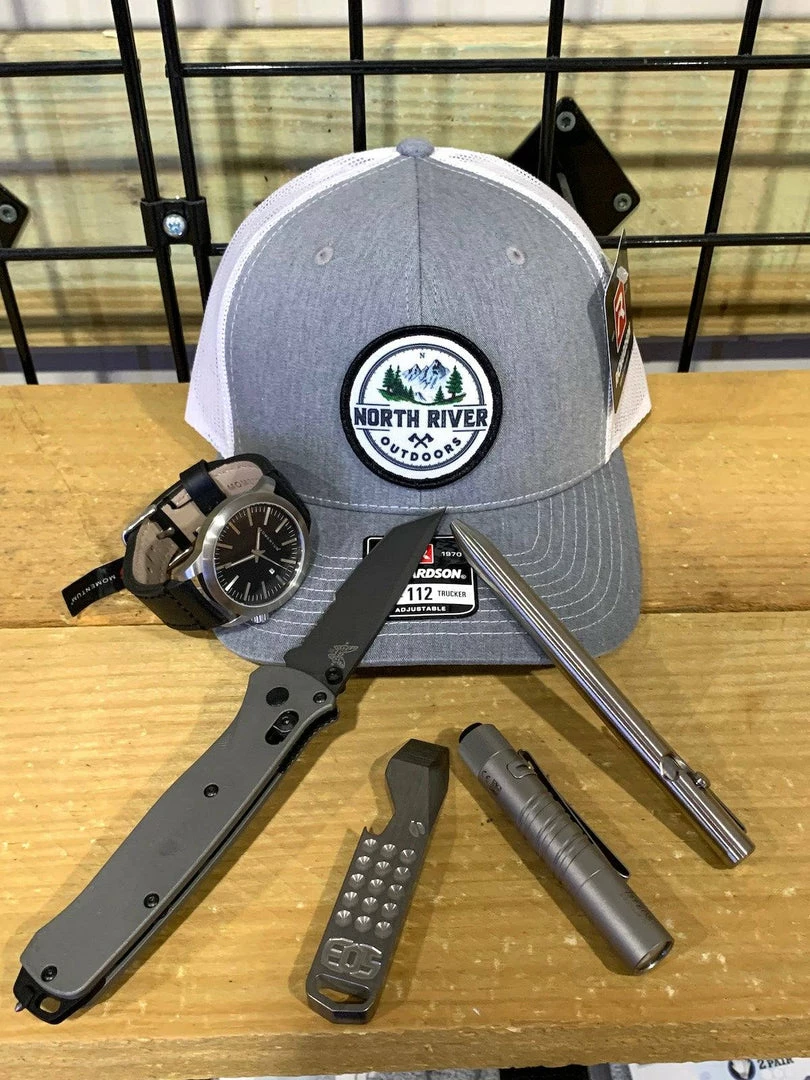 Promo 👍 Benchmade Semi-Custom Bailout Knife Titanium Handles (3.4" Gray) 🛒 6 Benchmade Semi-Custom Bailout Knife Titanium Handles (3.4" Gray)