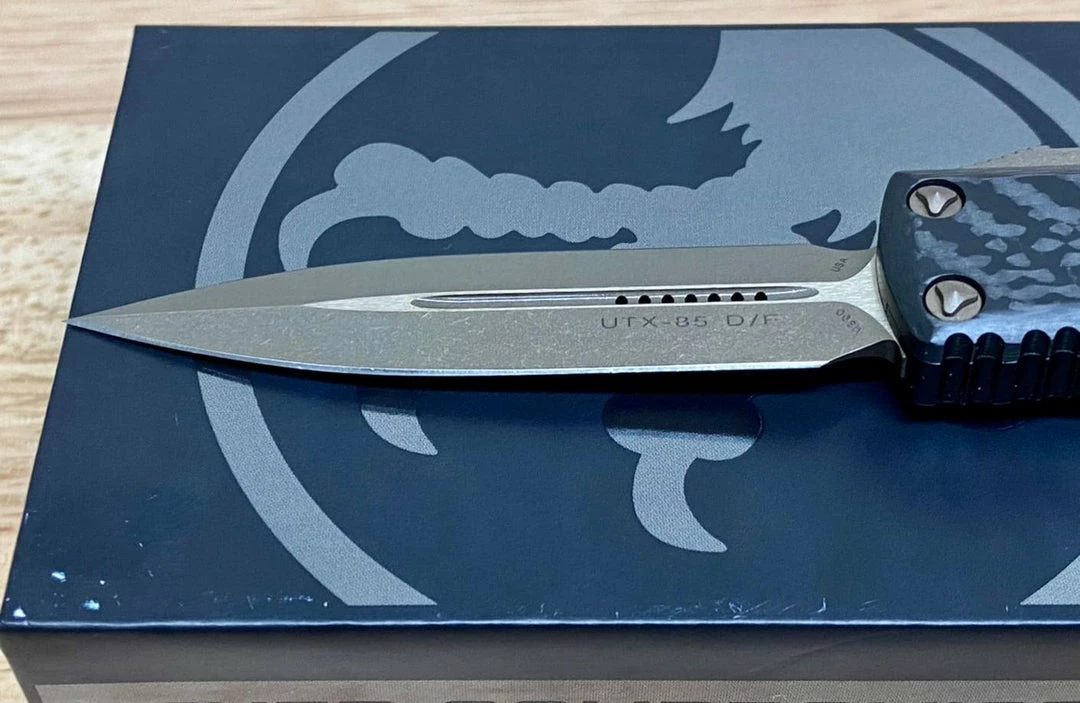 Budget ๐ Microtech UTX-85 D/E SS Carbon Fiber Top Bronze Apocalyptic 232-13APCFS ๐ 5 Microtech UTX-85 D/E SS Carbon Fiber Top Bronze Apocalyptic 232-13APCFS