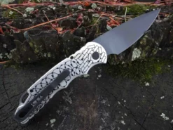 Budget π PROTECH KNIVES All Knife Brands ProTech TR-5.62 Shaw Skull & Barbed Wire DLC (USA) π 10 PROTECH KNIVES All Knife Brands ProTech TR-5.62 Shaw Skull & Barbed Wire DLC (USA)